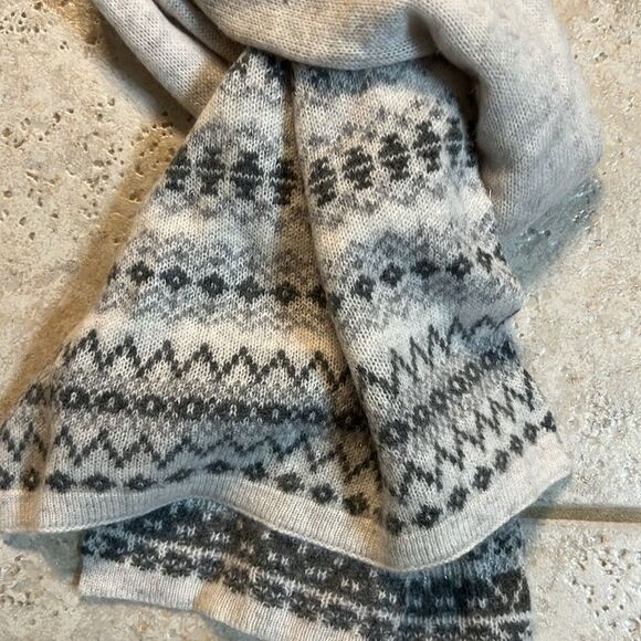 Brand New MARTHA STEWART 99% CASHMERE Nordic Scarf Grey - Picture 3 of 7
